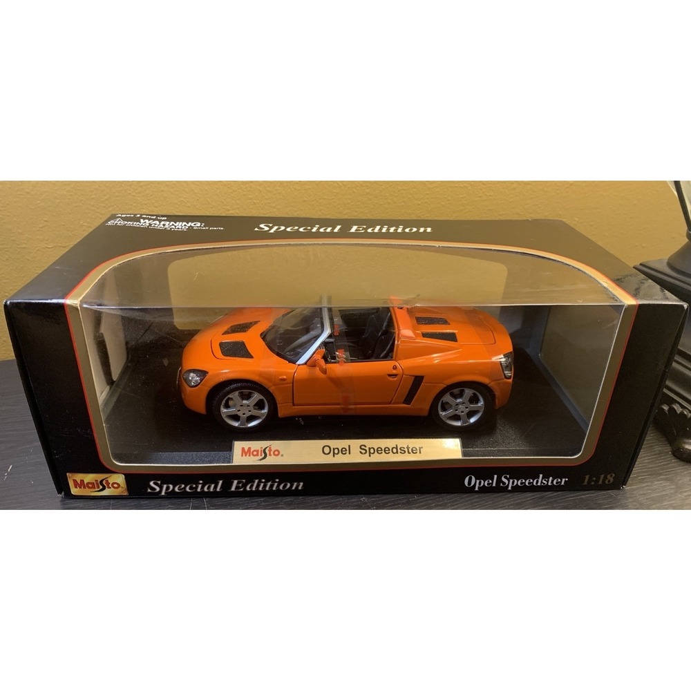 Maisto 1:18 Special Edition - Opel Speedster in Orange- Boxed